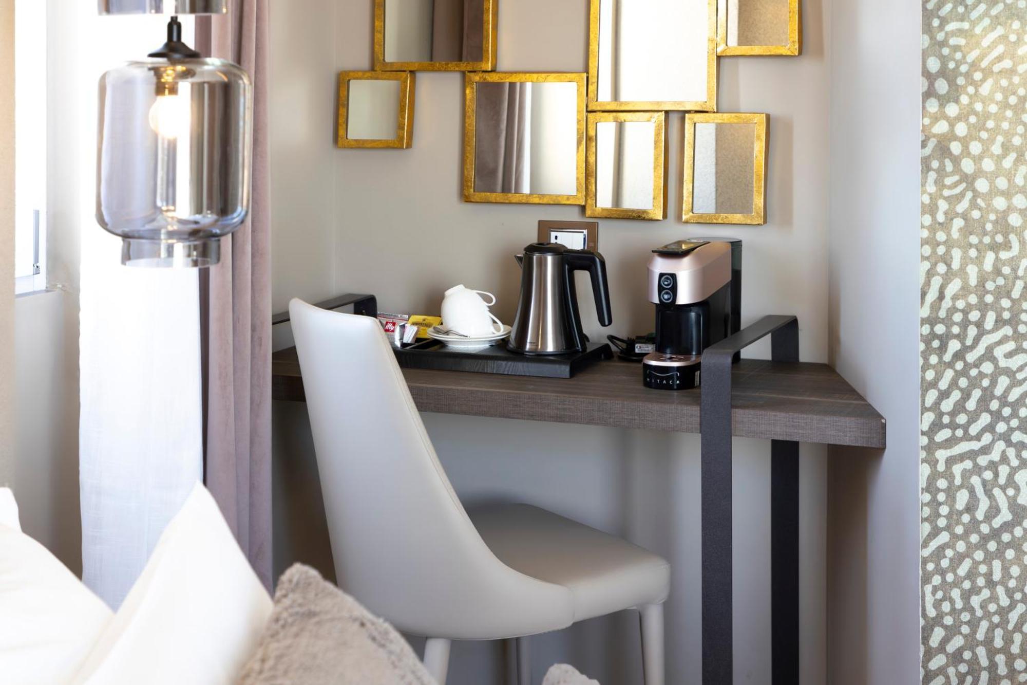 Bed and Breakfast Milestone (Adults Only) Quartu SantʼElena Zewnętrze zdjęcie